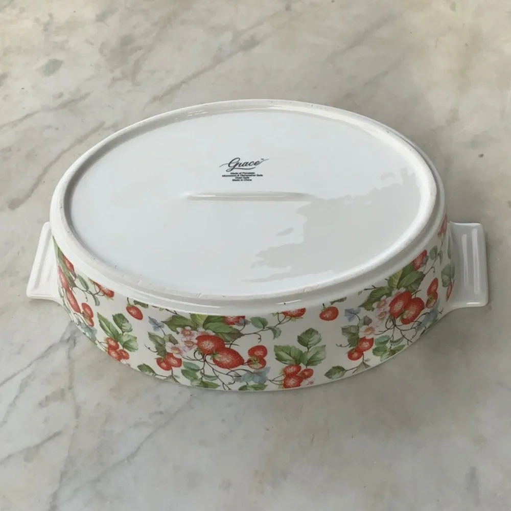 GRACES TEAWARE STRAWBERRY VINE OVAL BAKER WITH LID 11 INCH NEW